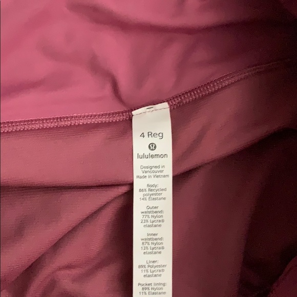 Lululemon Speed Up Shorts 2.5 inch - Picture 4 of 4